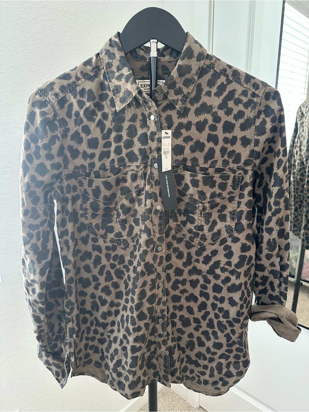 NWT Express Boyfriend Leopard Print Snap Front Shirt XS